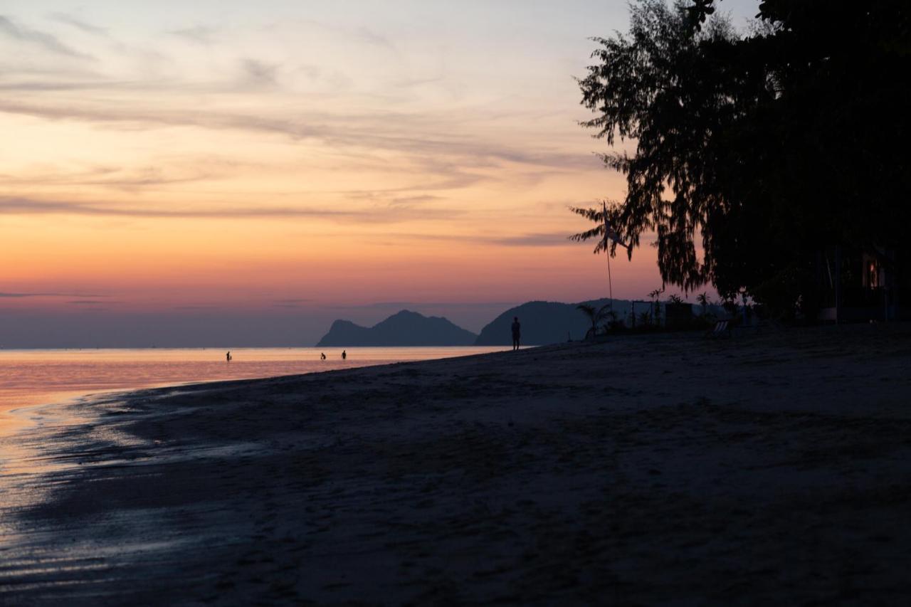 Hotel Tiki Koh Phangan Restaurant Bar And Coworking (adults Only) 3*