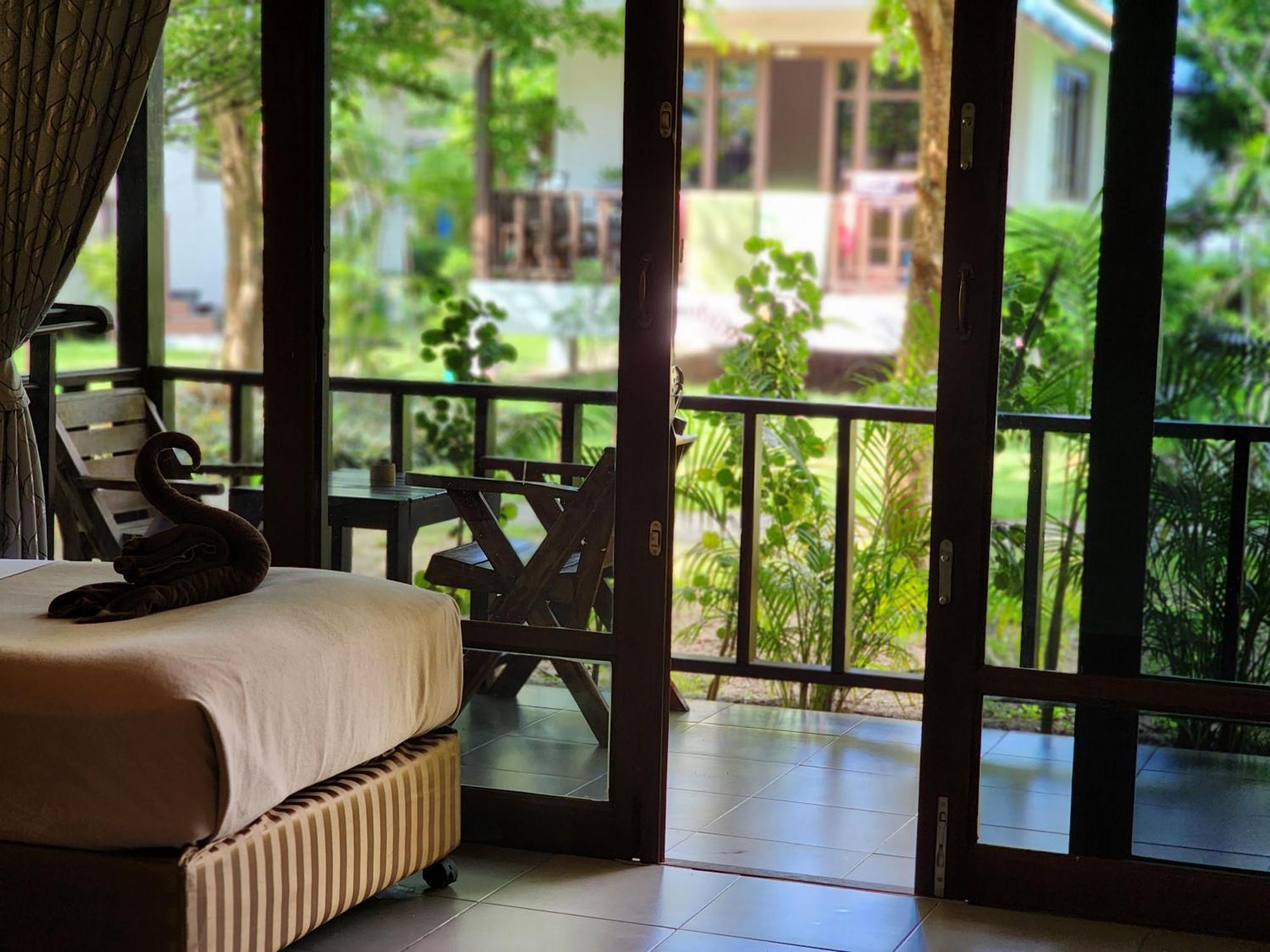 Tiki Koh Phangan Restaurant Bar And Coworking (adults Only) Hotel Baan Tai